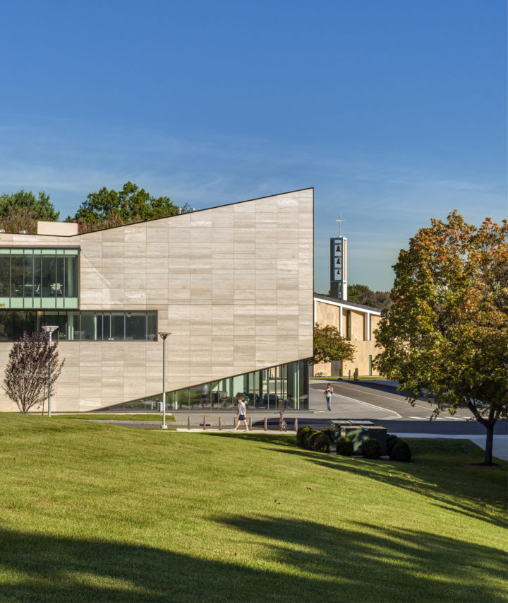 Sacred Heart University McMahon Student Commons – Sasaki